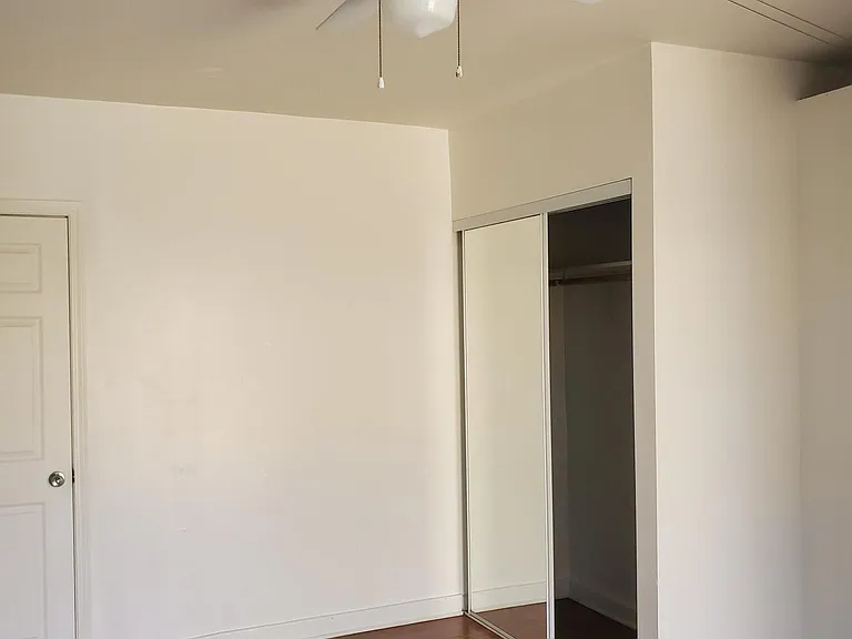 1240 W 24th St #7 — Photo 10