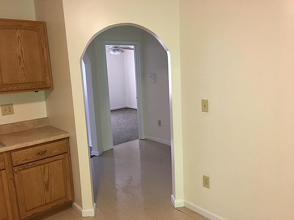2nd image of 4 Terrace Ln #D