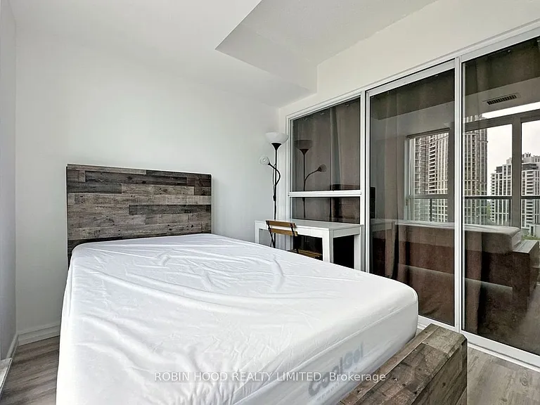 30 Harrison Garden Blvd #30 — Photo 13