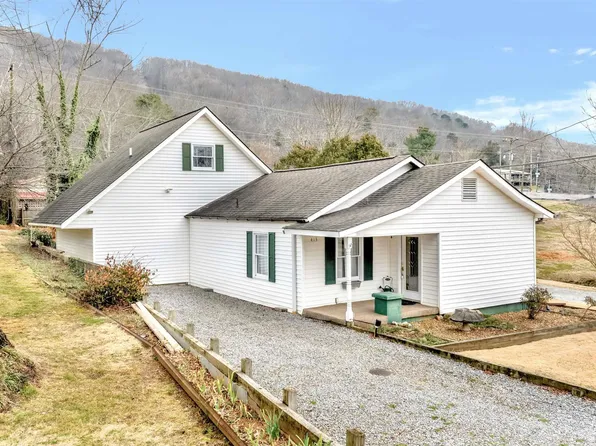 413 Lincoln Ave SE, Fort Payne, AL 35967