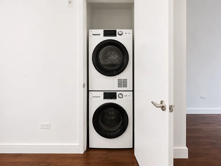 232 E 54th St #5D — Photo 9