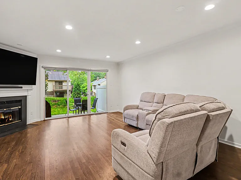 204 Cheswold Ct — Photo 14