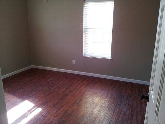 5th image of 205 W Shore Dr