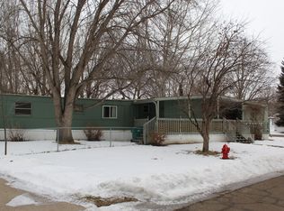 312 Buckingham Pl, Bismarck, ND 58504