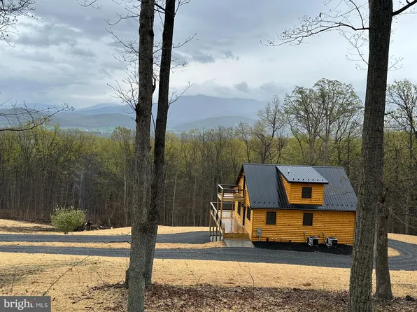 152 Susan Ln, Stanley, VA 22851