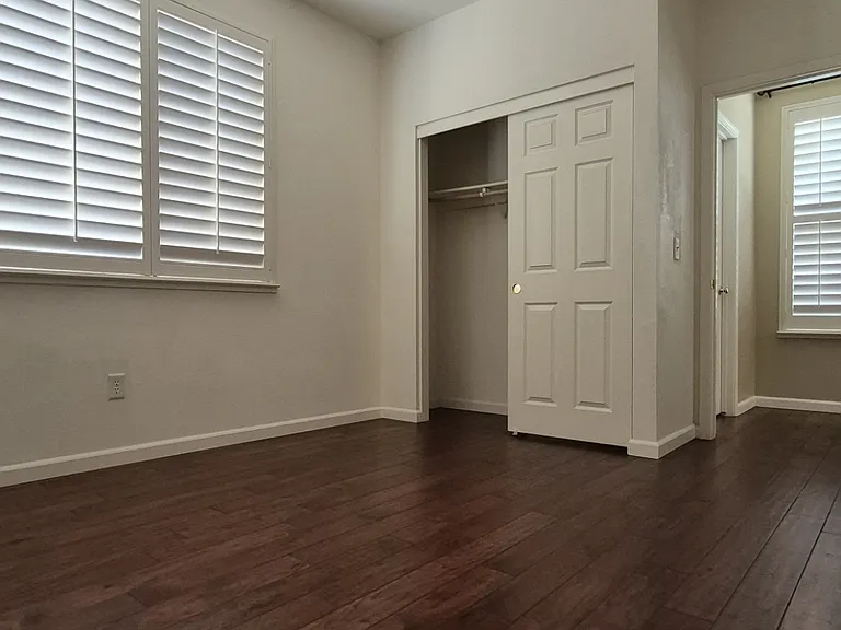 4988 Bay View Cir — Photo 10