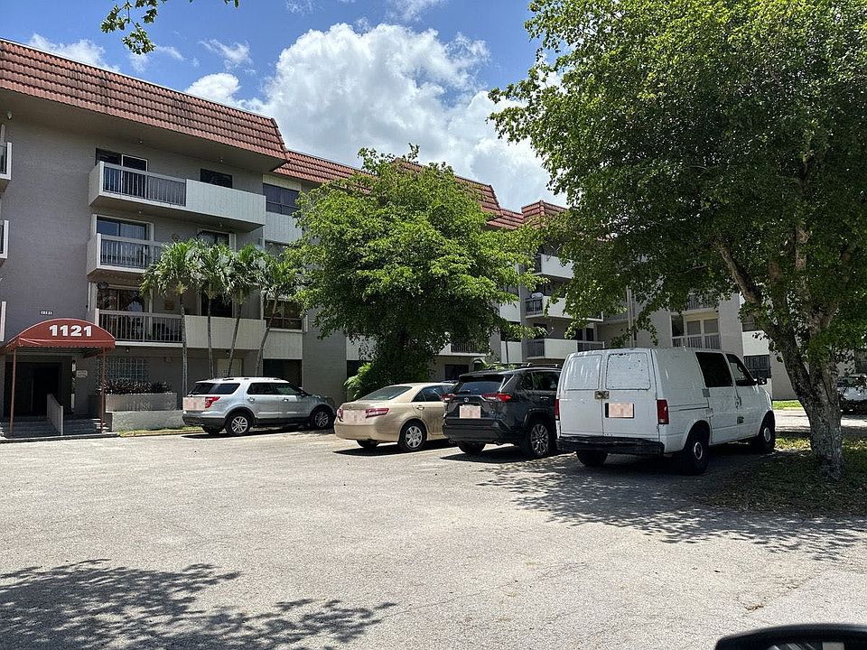 2nd image of 1121 SW 122nd Ave APT 210