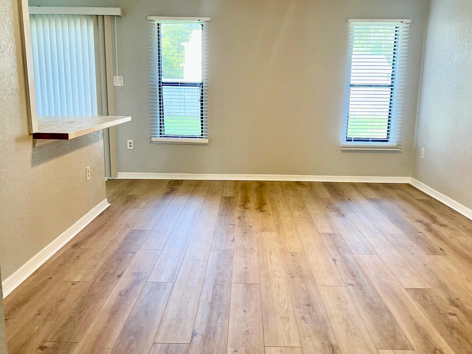 3 bed, 1550 sqft, $2,500 — Photo 2