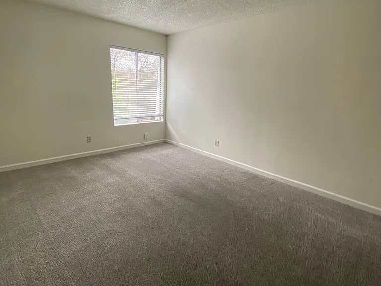 7506 Parkway Dr #206 — Photo 6