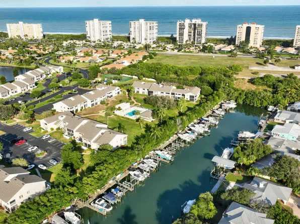 3207 S Lakeview Circle #6-203, Hutchinson Island, FL 34949