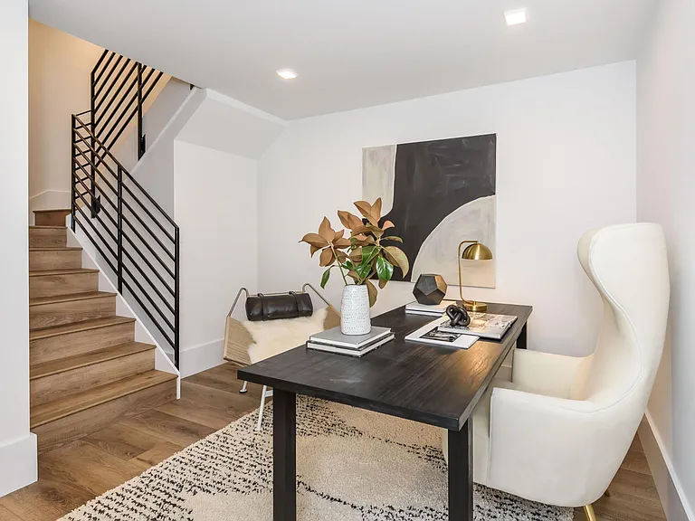 1288 Howard St #330 — Photo 13