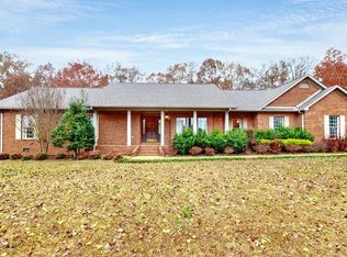 300 Somerset Dr, Paris, TN 38242