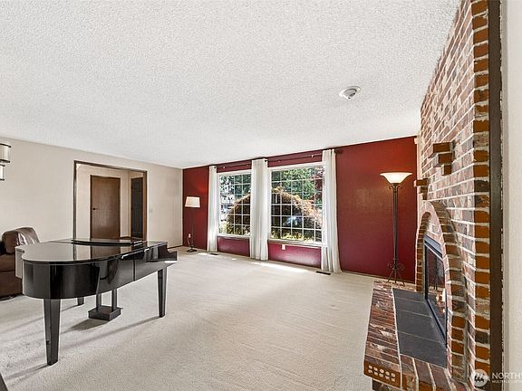4th image of 11804 86th Avenue Ct E
