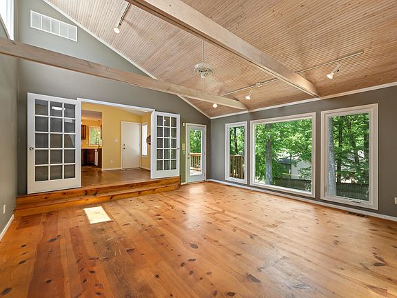 5th image of 8438 Bergen Dr