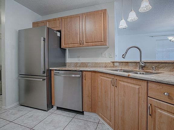 2nd image of 1671 Campos Dr