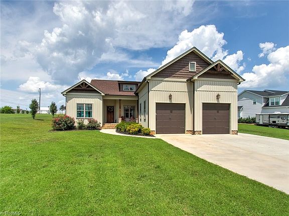 2nd image of 7814 Gardner Ct