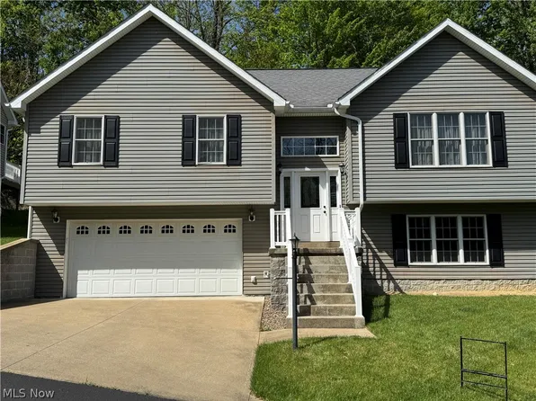 327 Hidden Point Trl, Morgantown, WV 26508