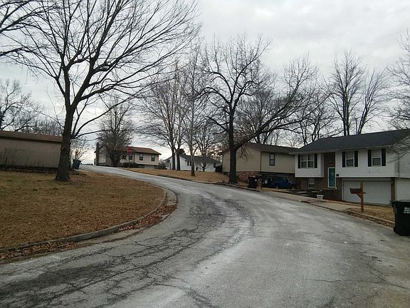 5th image of 1610 Shady Ct