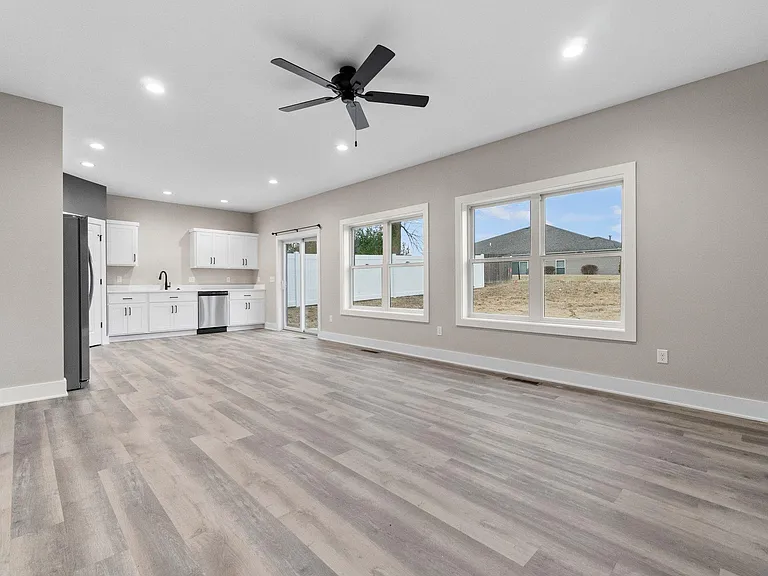 258 N West Hamilton Rd #258 — Photo 9