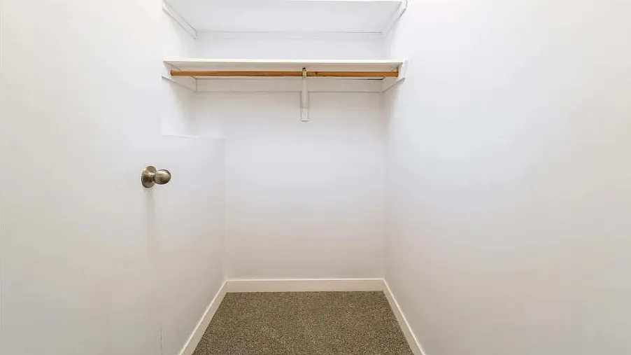 3 bed, 1.5 bath, 1100 sqft, $1,645 — Photo 4
