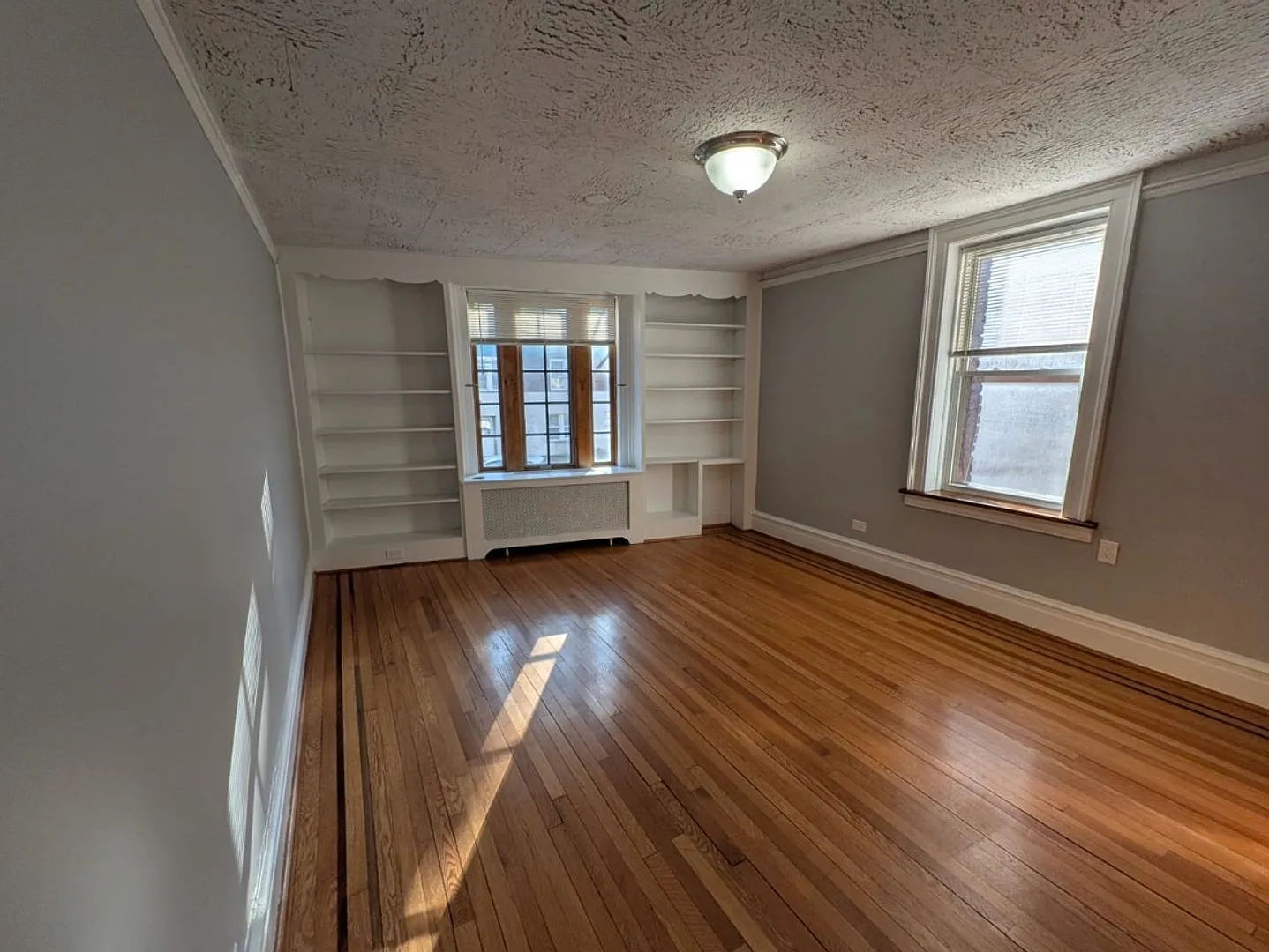 South Lake Apartments — Photo 2