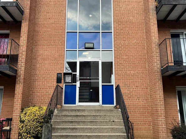 3408 25th St S APT 5, Arlington, VA 22206