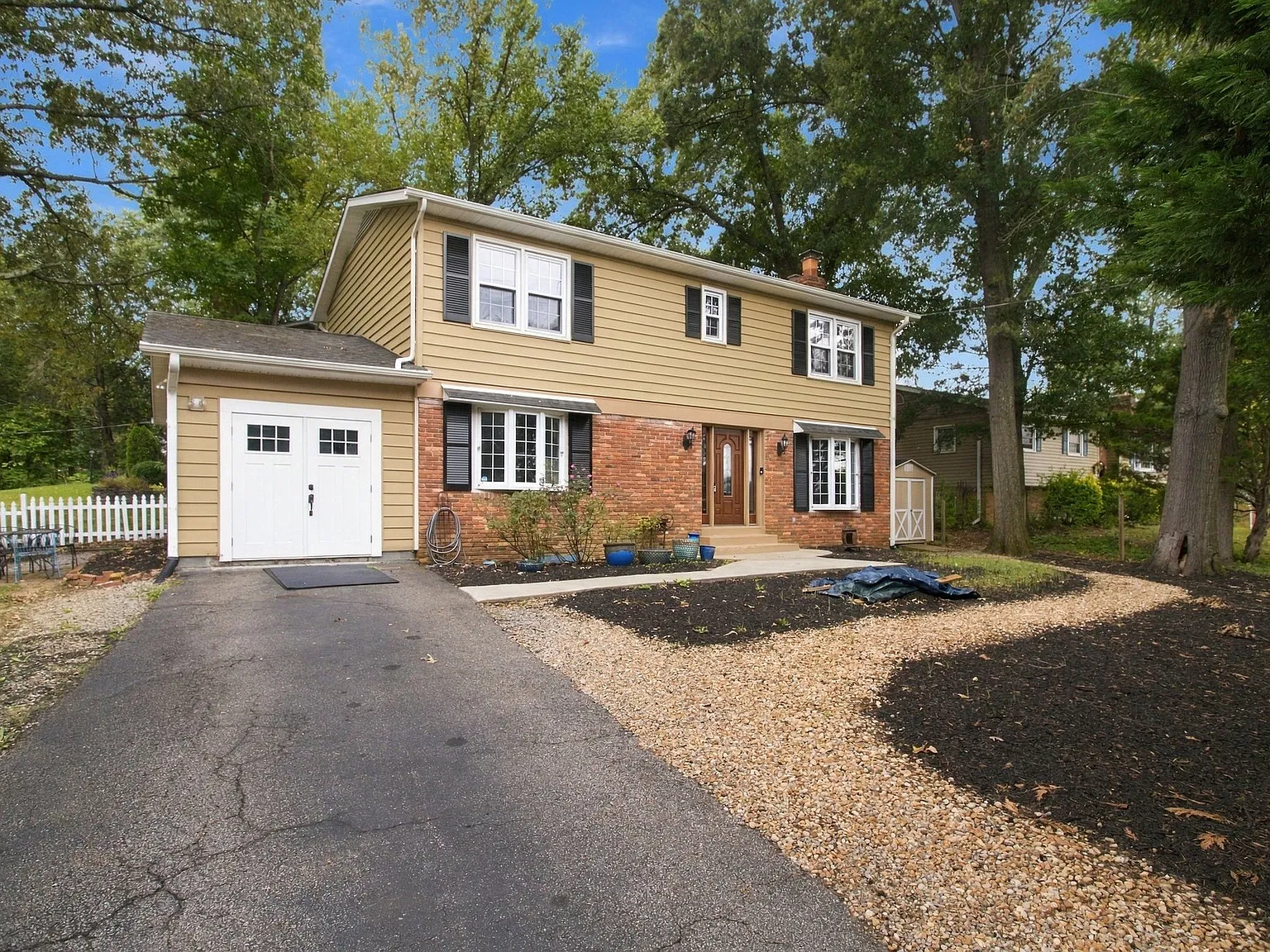 4 bed, 3.5 bath, 1824 sqft, $3,800 — Photo 3