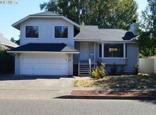 2111 Cosmoledo St, Eugene, OR 97402