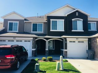 923 W Berkeley Dr, North Salt Lake, UT 84054