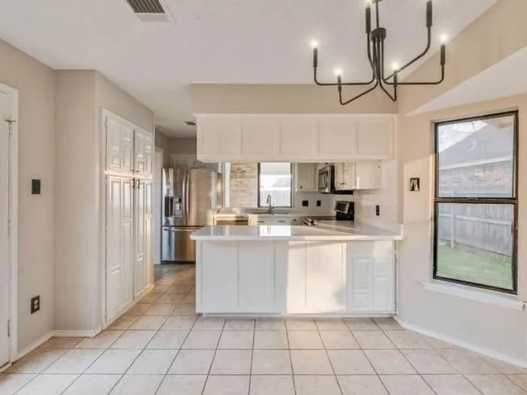 6105 Fern Meadow Rd — Photo 4