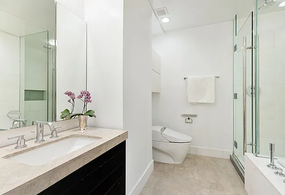Rented by Compass | media 7