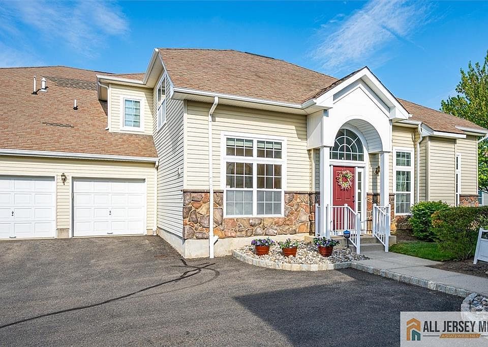 1st image of 5904 Schindler Dr S
