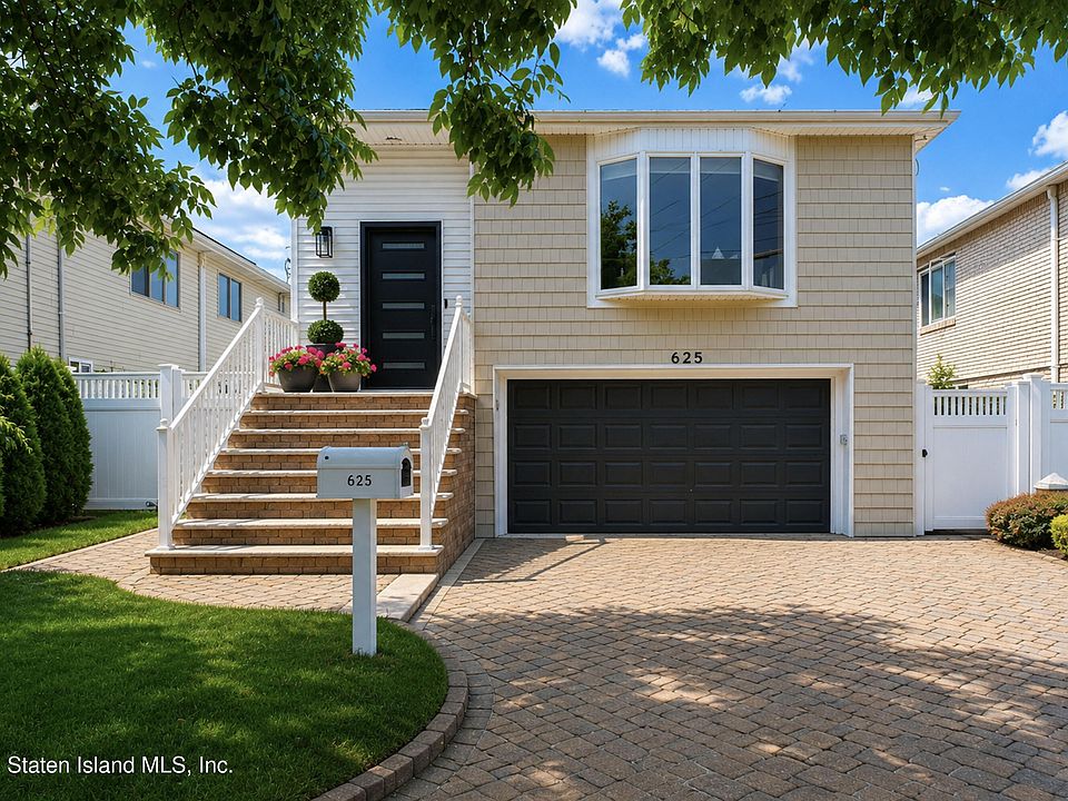 1st image of 625 Barlow Ave