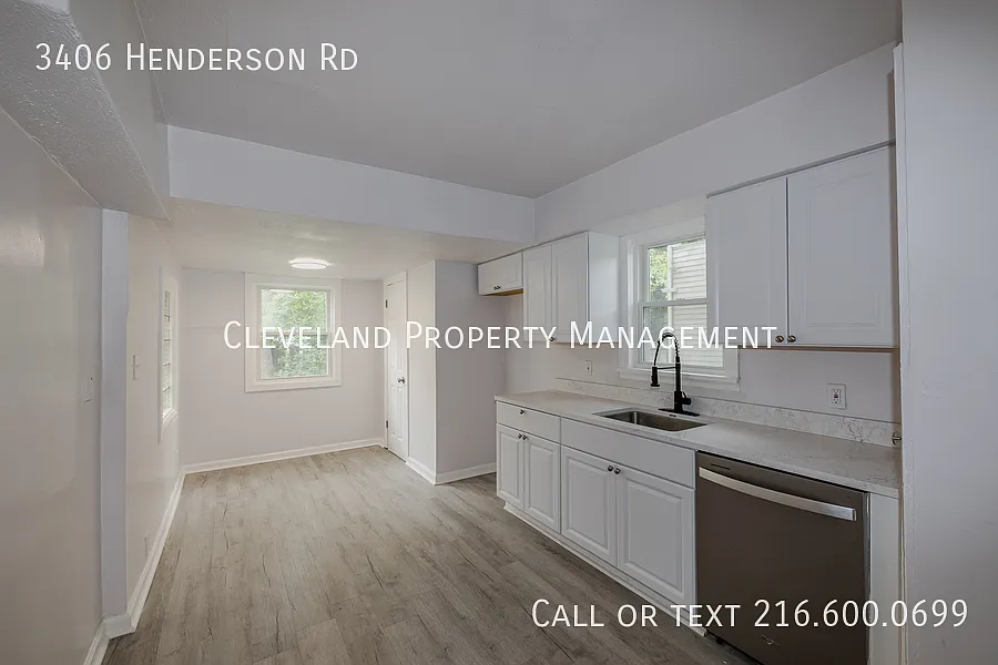 Renovated 4 bedroom in Cleveland Hts. — Photo 2