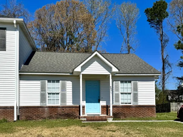 981 W Pueblo Dr, Jacksonville, NC 28546