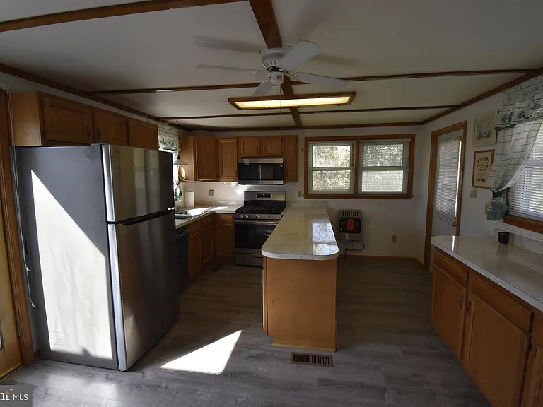 3931 Dominion Dr — Photo 14