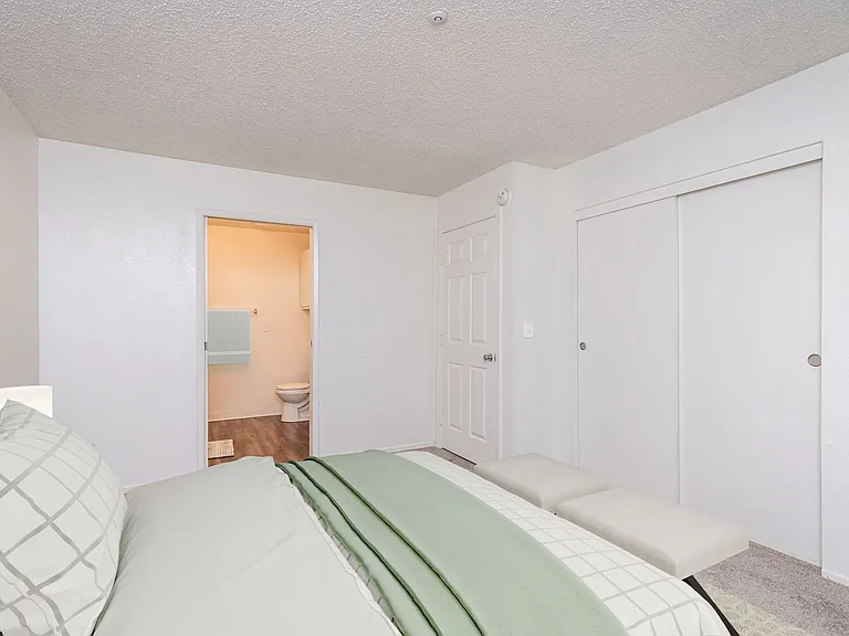 Liv 1621 Apartments — Photo 10