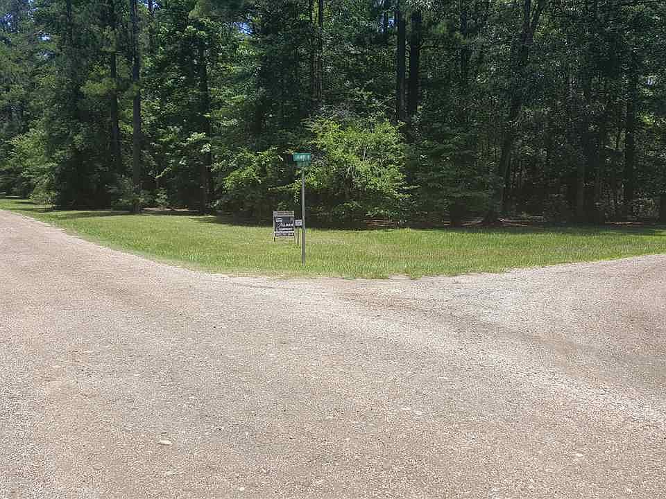 1st image of 115 Laramore Ln