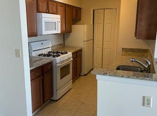 2172 Hedgerow Rd UNIT E, Columbus, OH 43220