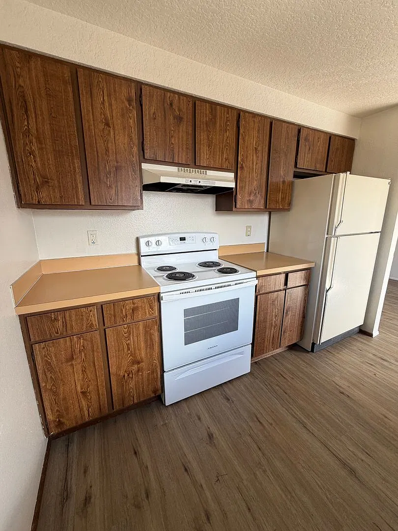 3 Bedroom Duplex — Photo 3