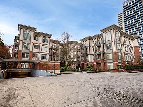 3rd image of 10499 University Dr #117