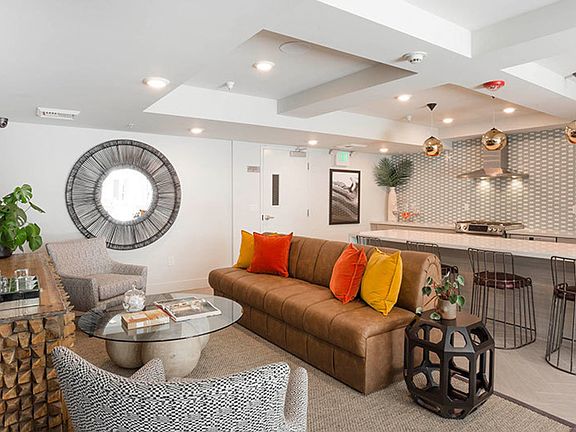 5th image of 313 West Broadway #312B