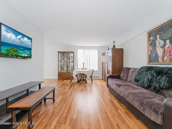 3rd image of 830 Howard Ave APT 4H