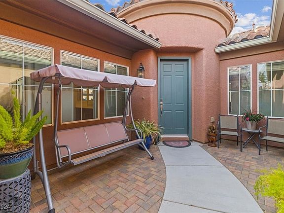 3rd image of 7141 Royal Melbourne Dr