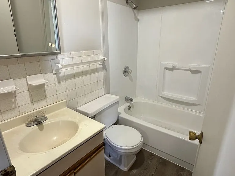 115 Jerome Ln — Photo 9