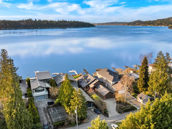 145 E Lake Sammamish Ln NE, Sammamish, WA 98074