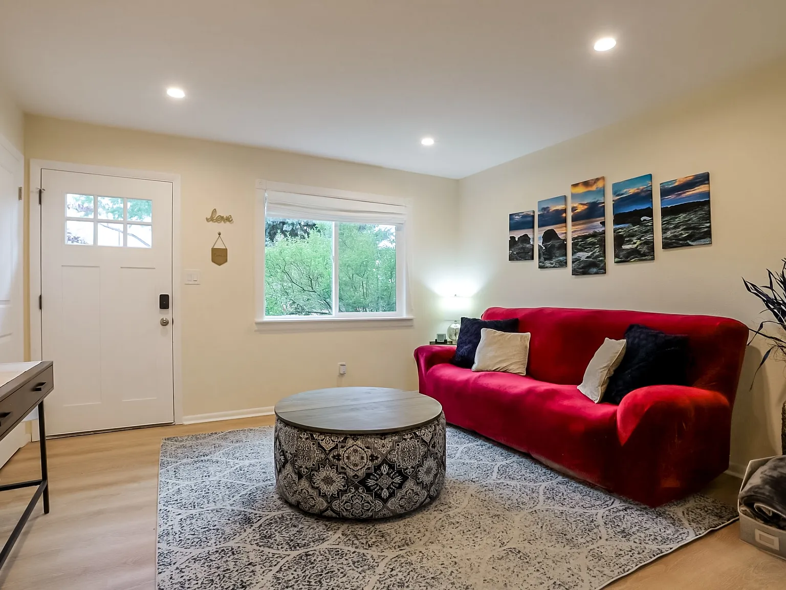 2 bed, 864 sqft, $2,400 — Photo 4