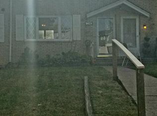 3428 Kimberly Downs Rd, Davenport, IA 52807