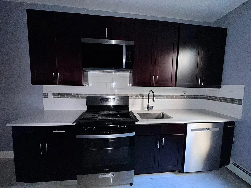 14 Kensington Ave #32E
