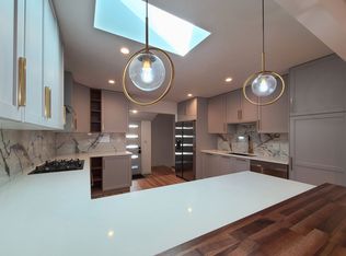 4011 Owl Dr, Rolling Meadows, IL 60008